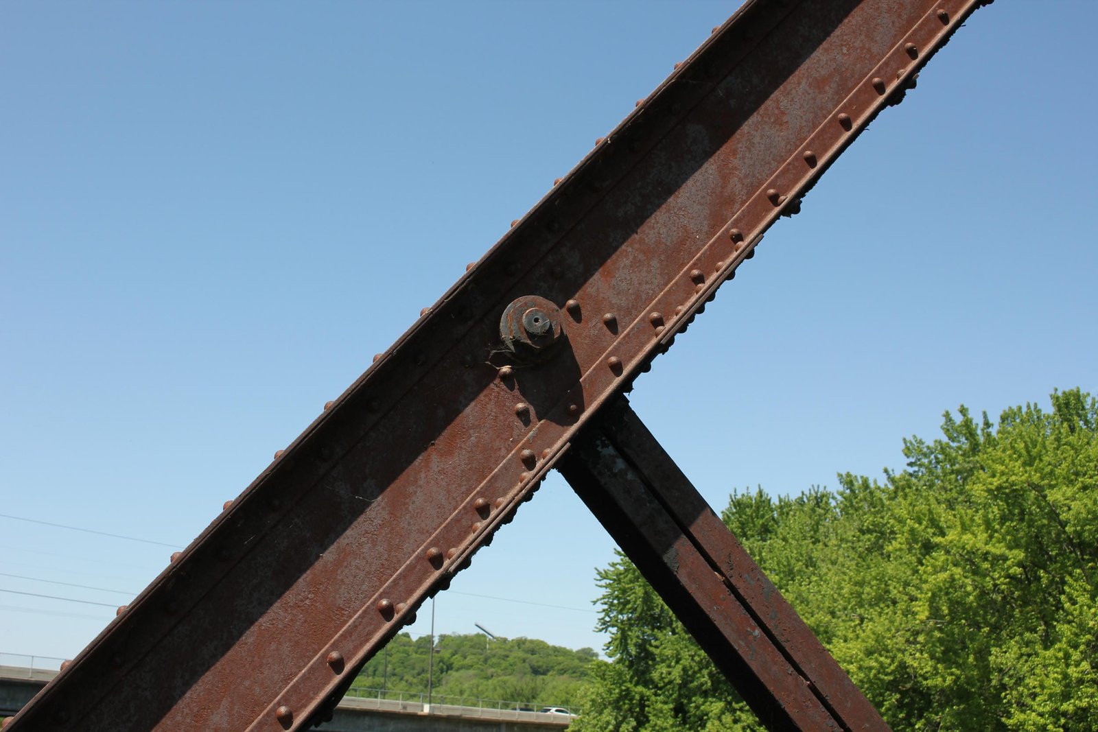 Endpost detail and crash bar connection, north span (span #4)